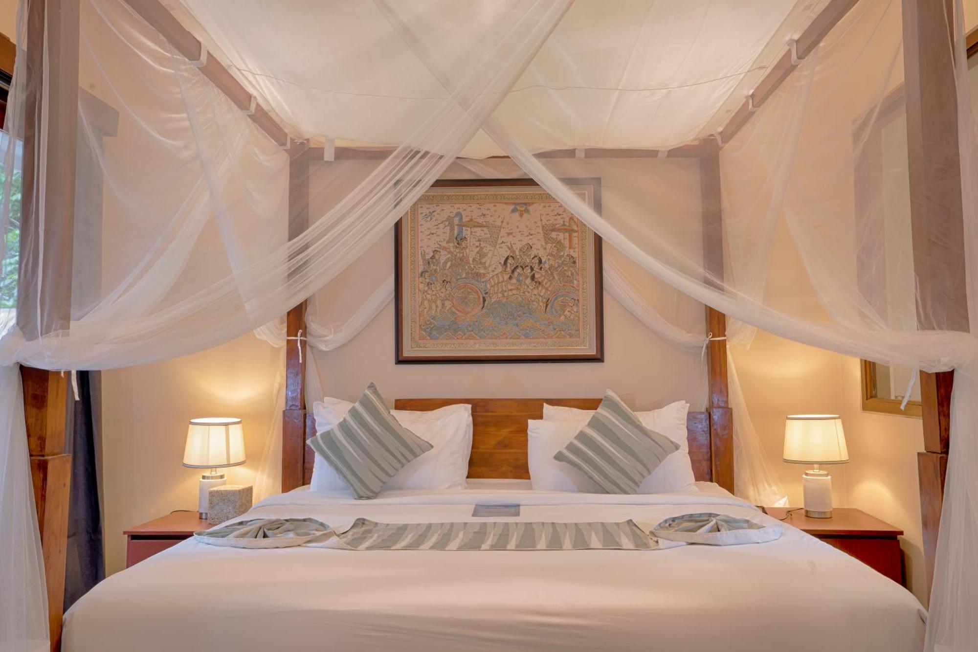 Hotel The Pari Sudha 3*