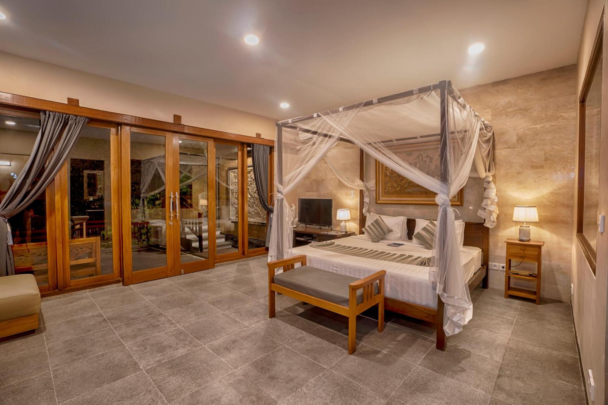 Hotel The Pari Sudha 3*