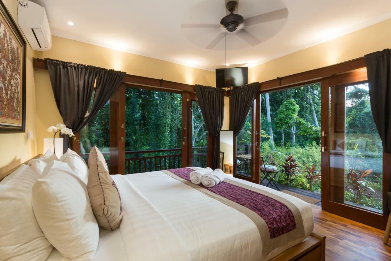 Hotel The Pari Sudha 3*